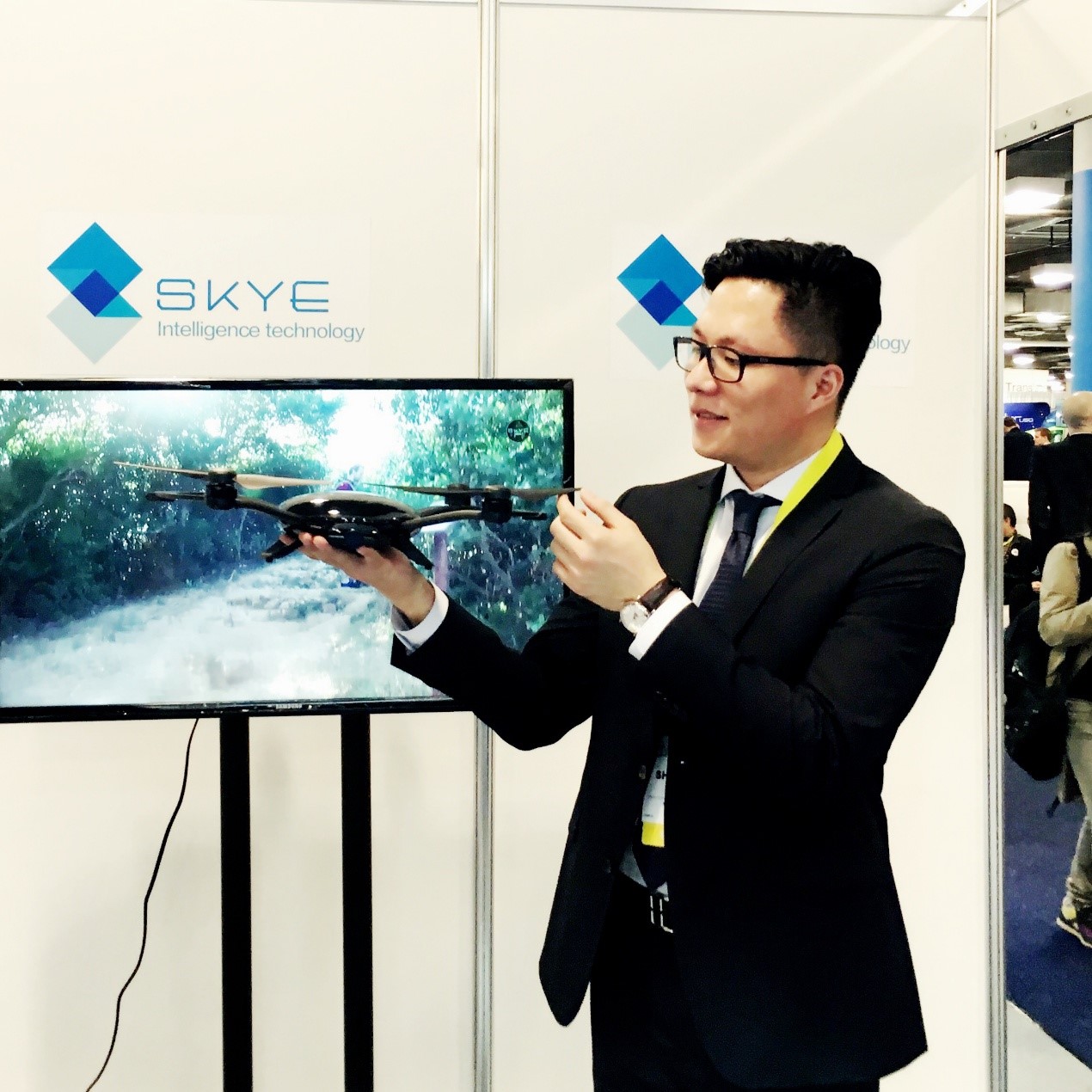 CES2016:還在期待跳票的Lily嗎? Skye無人機(jī)驚艷拉斯維加斯